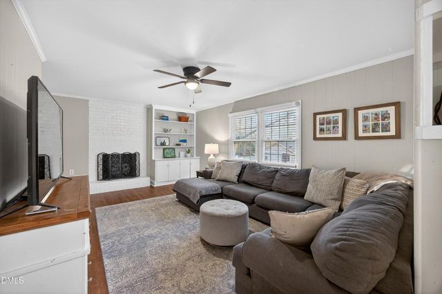 1204 Cary Street, Burlington, NC 27215