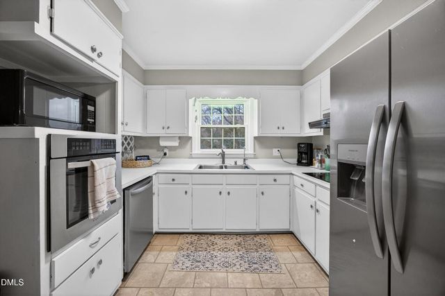 1204 Cary Street, Burlington, NC 27215