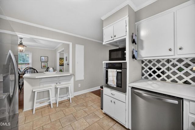 1204 Cary Street, Burlington, NC 27215