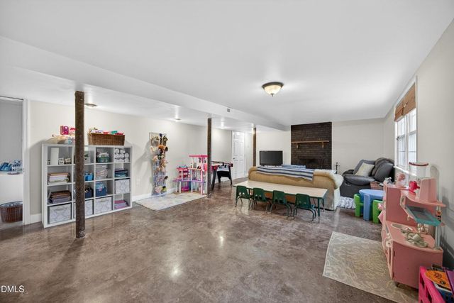 1204 Cary Street, Burlington, NC 27215