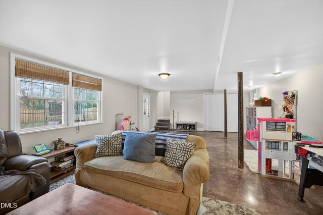 1204 Cary Street, Burlington, NC 27215