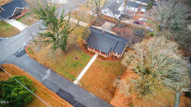 1204 Cary Street, Burlington, NC 27215