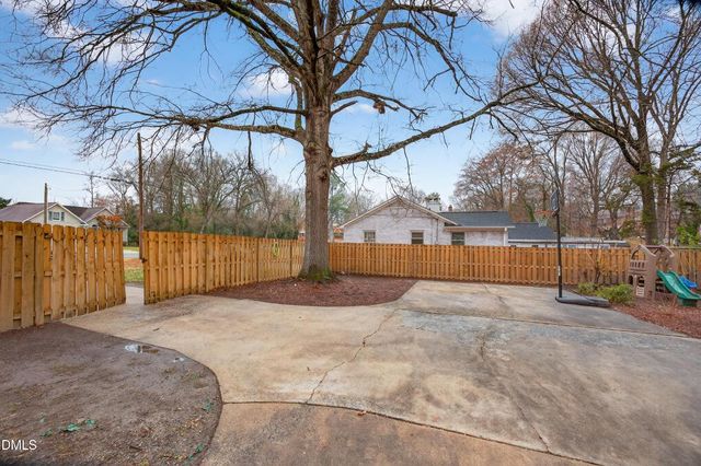 1204 Cary Street, Burlington, NC 27215