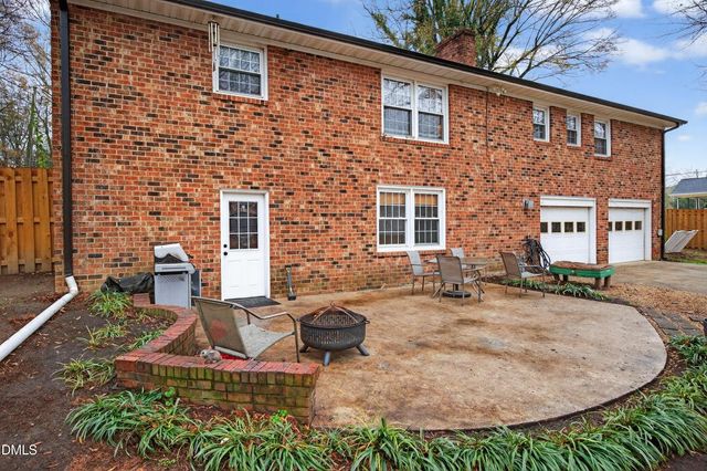 1204 Cary Street, Burlington, NC 27215