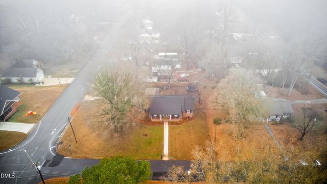 1204 Cary Street, Burlington, NC 27215