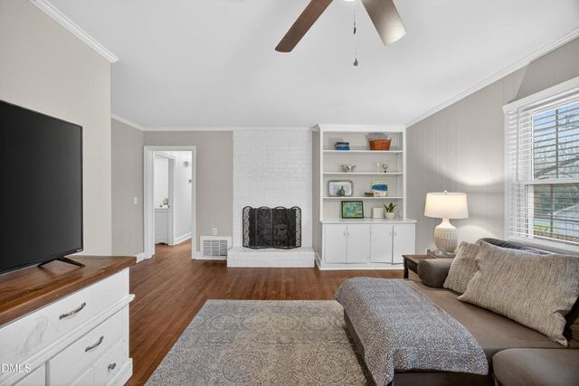 1204 Cary Street, Burlington, NC 27215