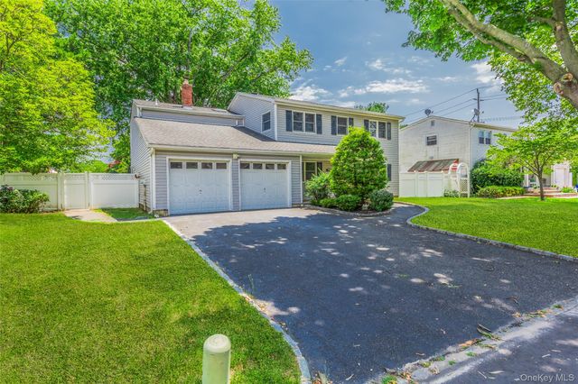 23 Babcock Avenue, Ronkonkoma, NY 11779