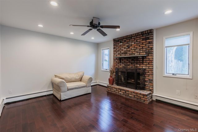 23 Babcock Avenue, Ronkonkoma, NY 11779