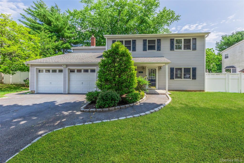 23 Babcock Avenue, Ronkonkoma, NY 11779