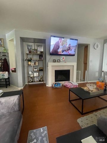 2507 Winterhaven Ave, Santa Rosa, CA 95404