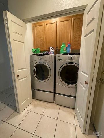 2507 Winterhaven Ave, Santa Rosa, CA 95404