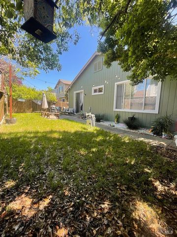 2507 Winterhaven Ave, Santa Rosa, CA 95404