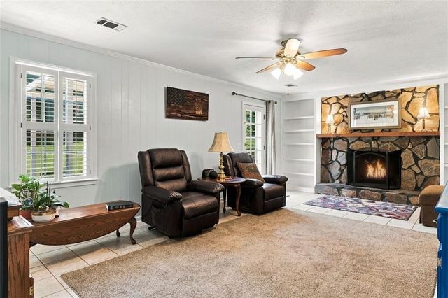 49 Lakeview Drive, Villa Rica, GA 30180