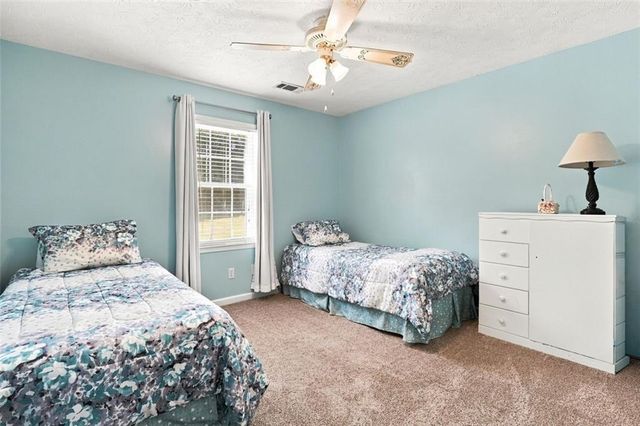 49 Lakeview Drive, Villa Rica, GA 30180