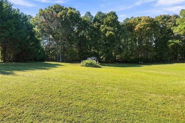 49 Lakeview Drive, Villa Rica, GA 30180