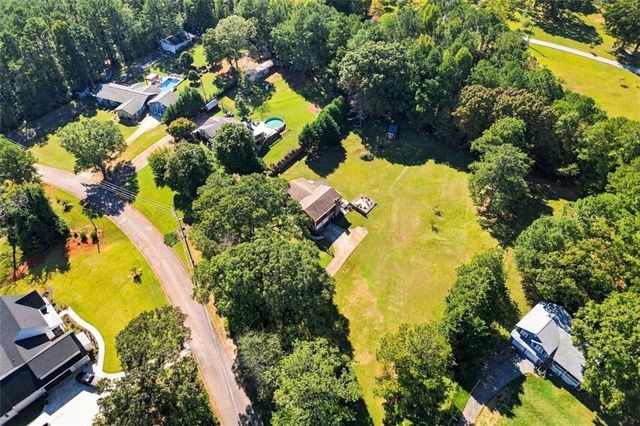 49 Lakeview Drive, Villa Rica, GA 30180