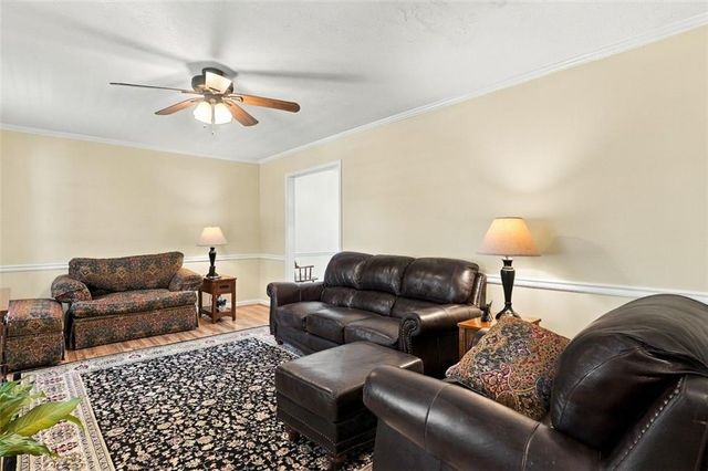 49 Lakeview Drive, Villa Rica, GA 30180