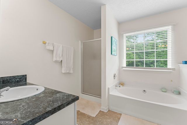 201 LAWRENCE MILL Road, Molena, GA 30258