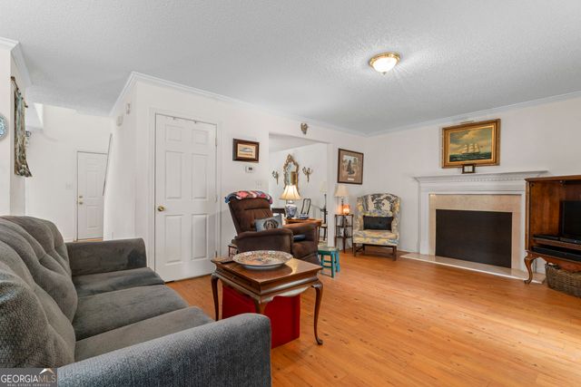 201 LAWRENCE MILL Road, Molena, GA 30258