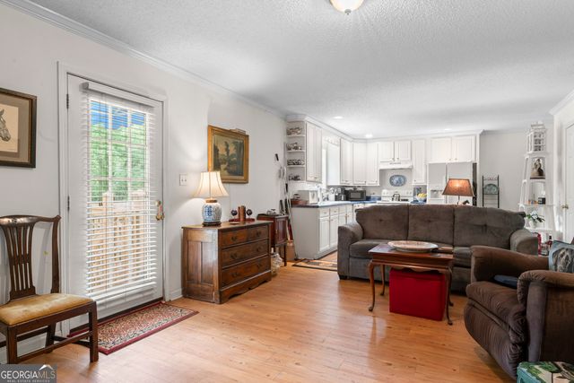 201 LAWRENCE MILL Road, Molena, GA 30258