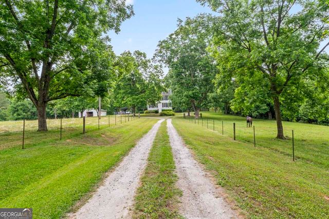 201 LAWRENCE MILL Road, Molena, GA 30258