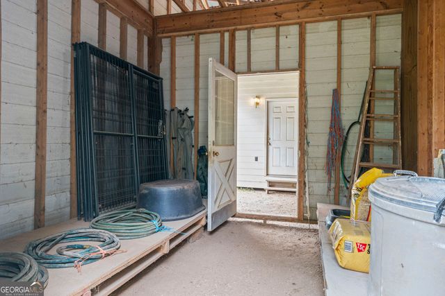 201 LAWRENCE MILL Road, Molena, GA 30258