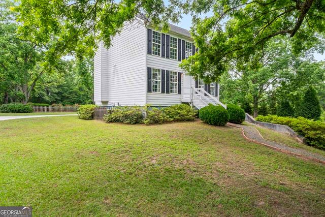 201 LAWRENCE MILL Road, Molena, GA 30258