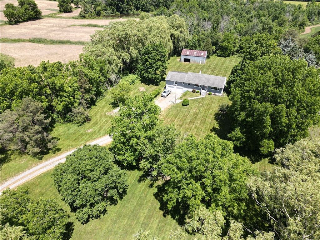6720 Rice Road, East Bloomfield, NY 14564