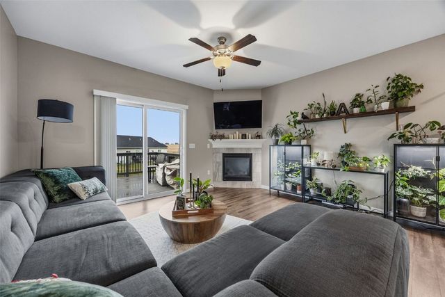 1250 Daisy Circle, North Liberty, IA 52317