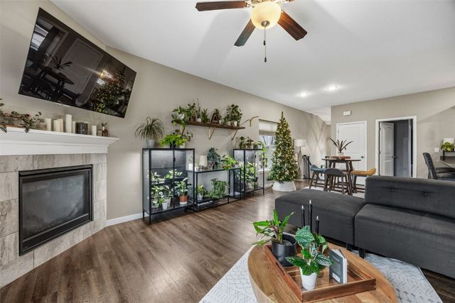 1250 Daisy Circle, North Liberty, IA 52317