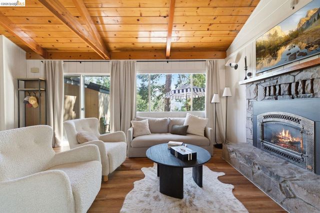 20764 Hekeke LN, Mi Wuk Village, CA 95346