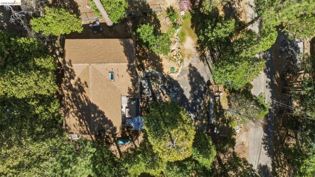 20764 Hekeke LN, Mi Wuk Village, CA 95346