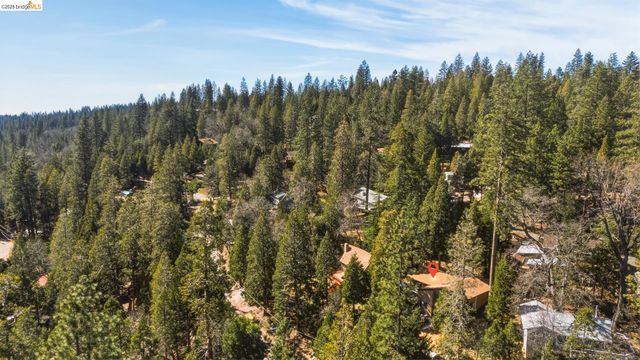 20764 Hekeke LN, Mi Wuk Village, CA 95346