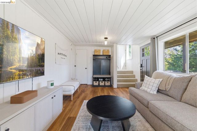 20764 Hekeke LN, Mi Wuk Village, CA 95346