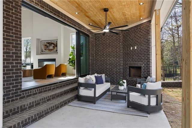 626 Pauley Place, Sandy Springs, GA 30328
