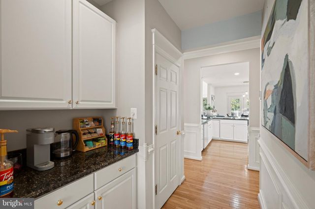 1316 W SEMINARY AVE, Lutherville Timonium, MD 21093