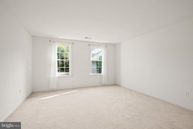 1316 W SEMINARY AVE, Lutherville Timonium, MD 21093