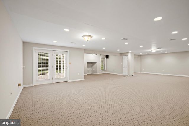 1316 W SEMINARY AVE, Lutherville Timonium, MD 21093