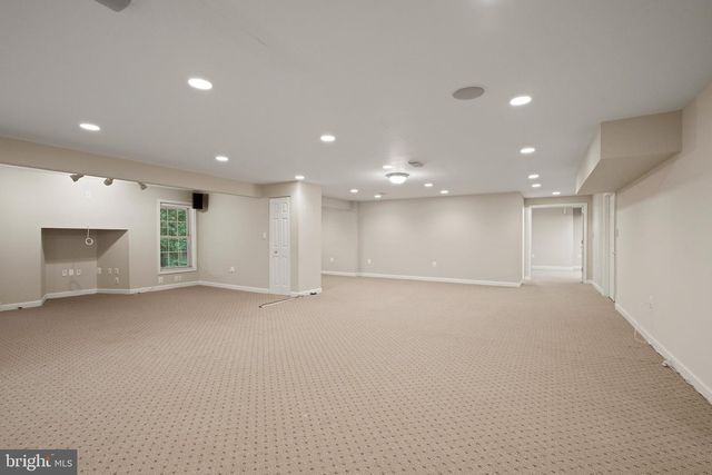 1316 W SEMINARY AVE, Lutherville Timonium, MD 21093