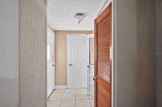 1406 HAVEN BEND, Tampa, FL 33613