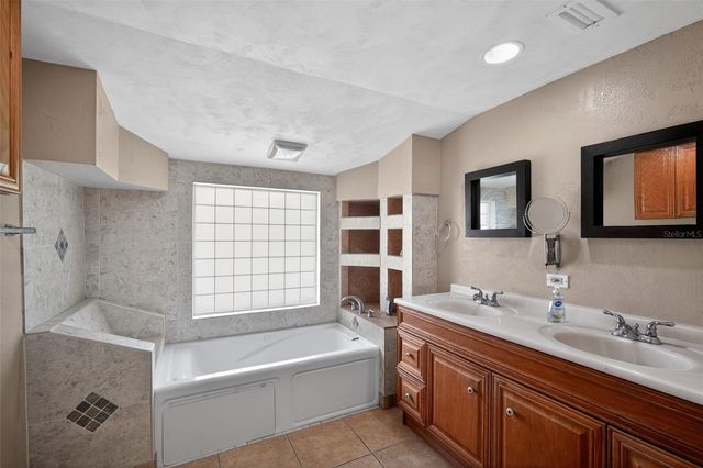 1406 HAVEN BEND, Tampa, FL 33613