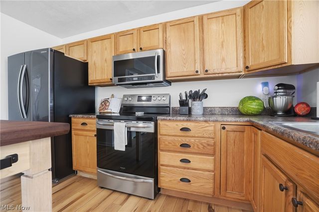 563 Colonial Drive, Painesville, OH 44077