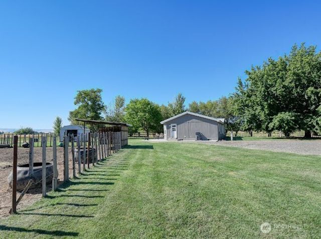 154 Dreamscape Rd., Walla Walla, WA 99362
