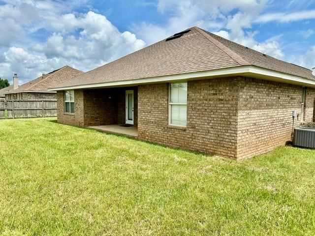 9825 Winchester Drive N, Semmes, AL 36575
