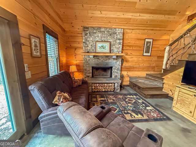 513 Coleman Heights, Rabun Gap, GA 30568