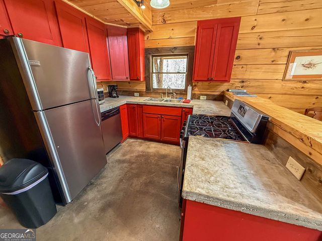 513 Coleman Heights, Rabun Gap, GA 30568