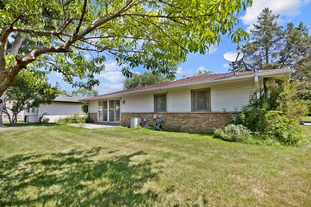 816 Delphia Avenue, Elk Grove Village, IL 60007