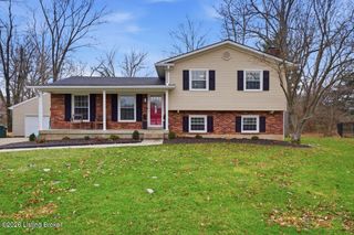 11102 Berwick Pl, Louisville, KY 40243