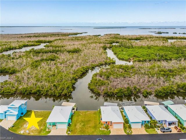 3005 Trawler LN, St. James City, FL 33956