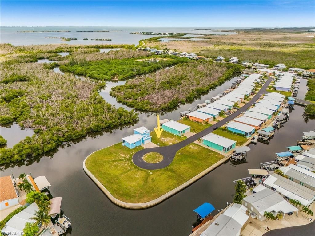 3005 Trawler LN, St. James City, FL 33956